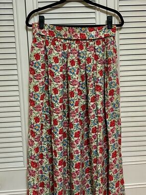 All Week Long Floral Midi Skirt Size 14 High Waist Rayon Pocket Button Detail